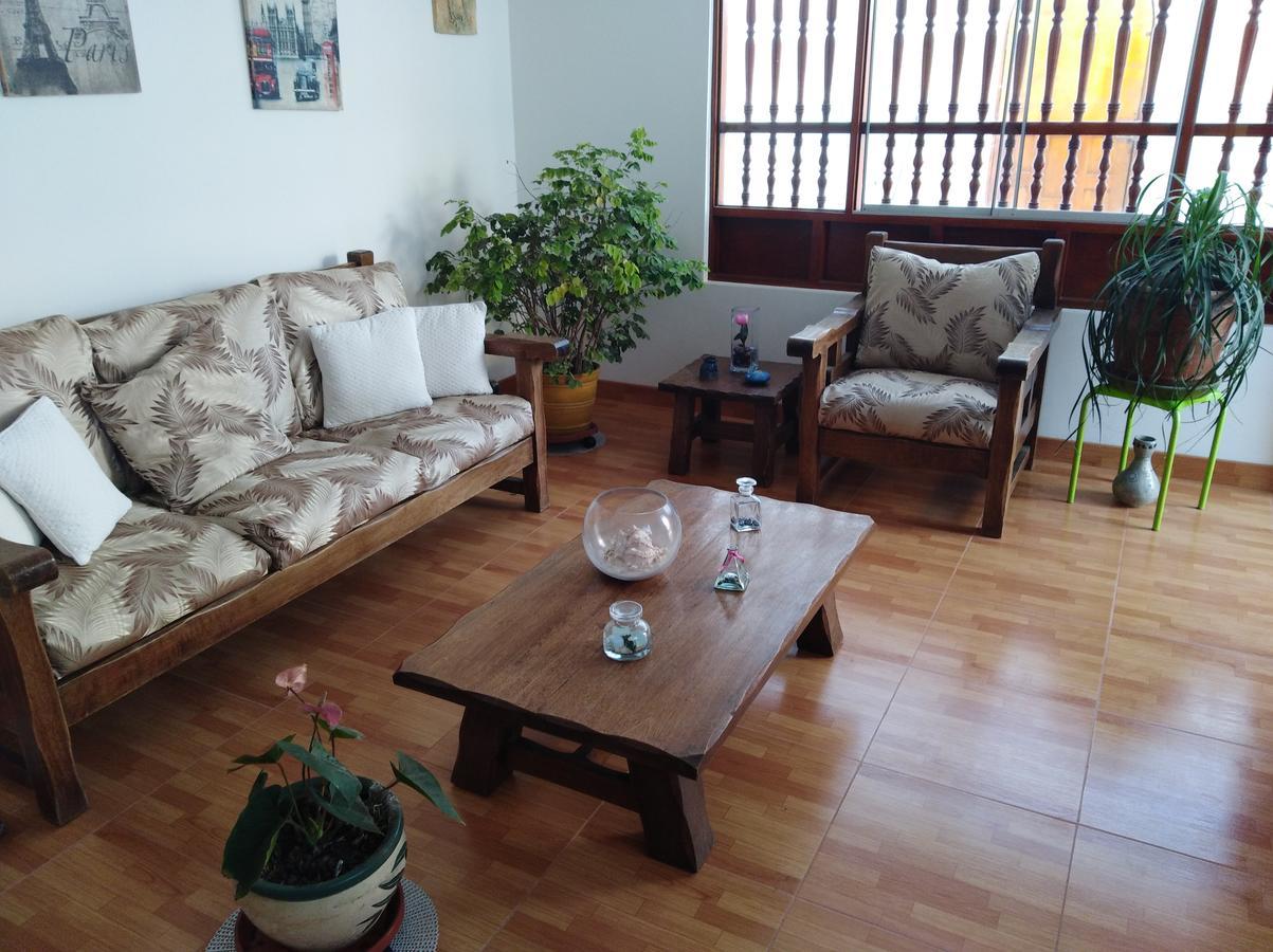 Punta Huanchaco Hostel Exteriör bild