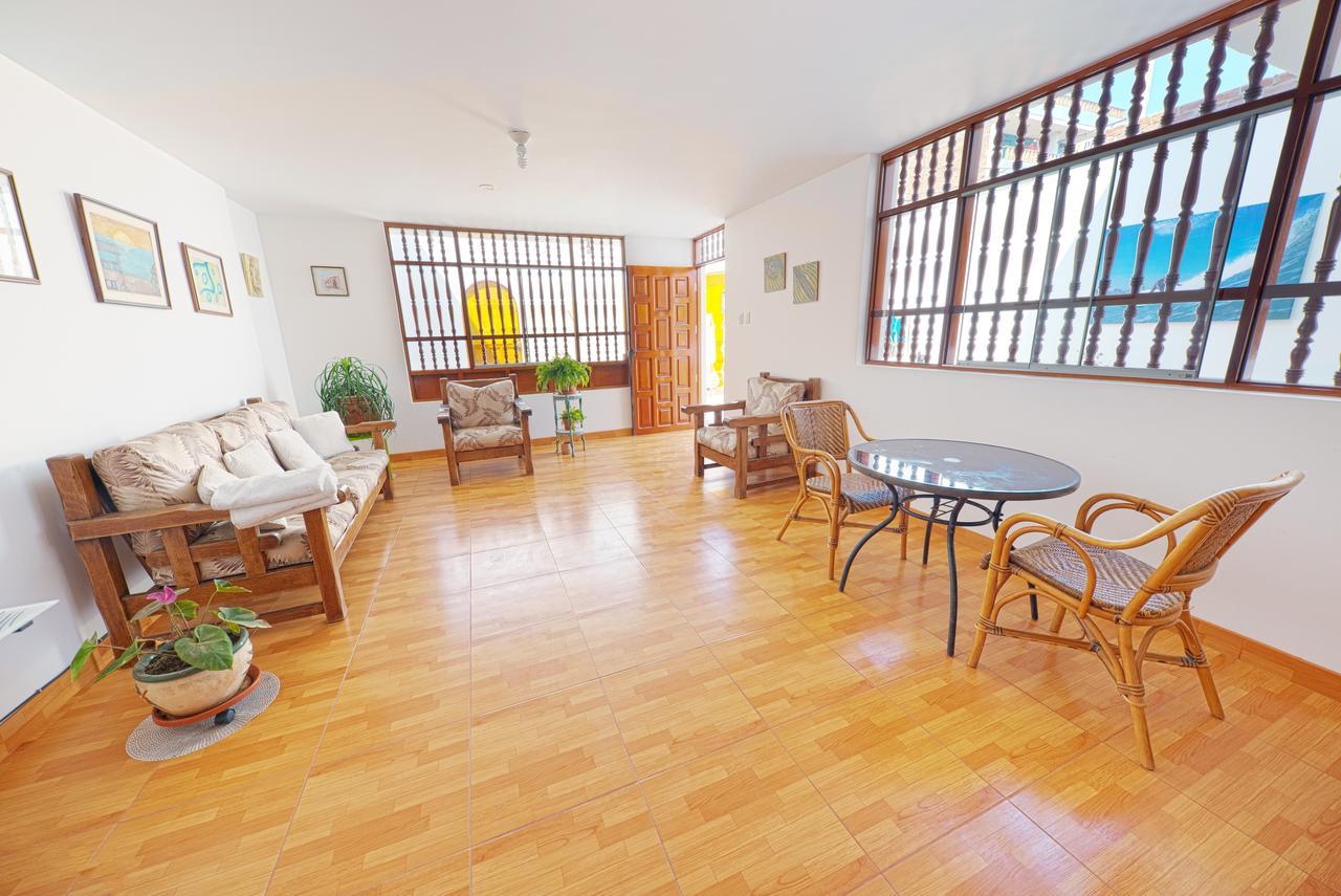 Punta Huanchaco Hostel Exteriör bild